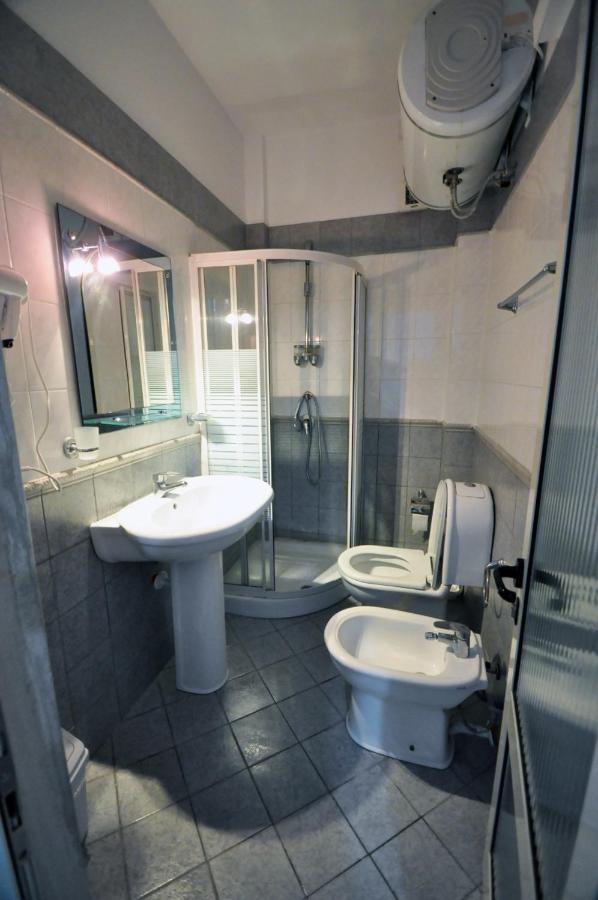 Grand G&T Hotel Shkallnur Luaran gambar