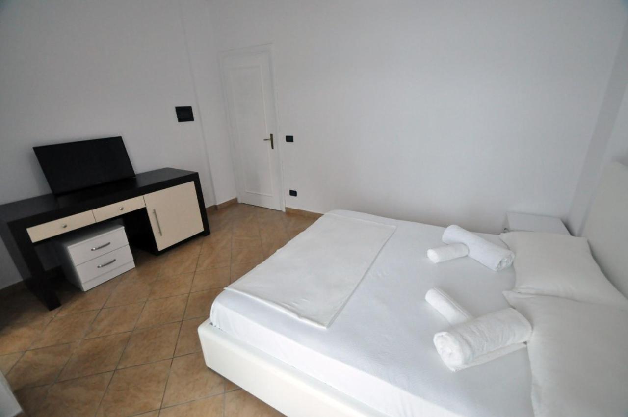 Grand G&T Hotel Shkallnur Luaran gambar