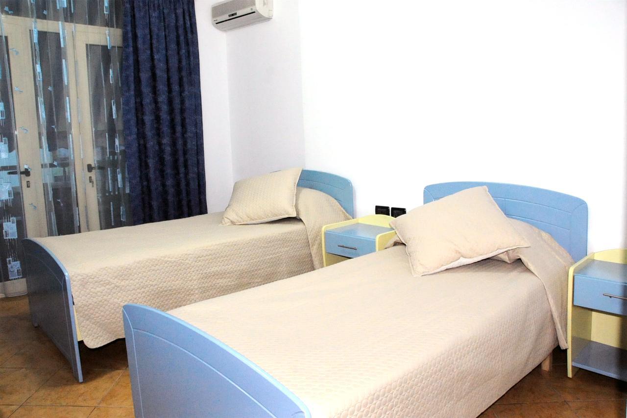 Grand G&T Hotel Shkallnur Luaran gambar