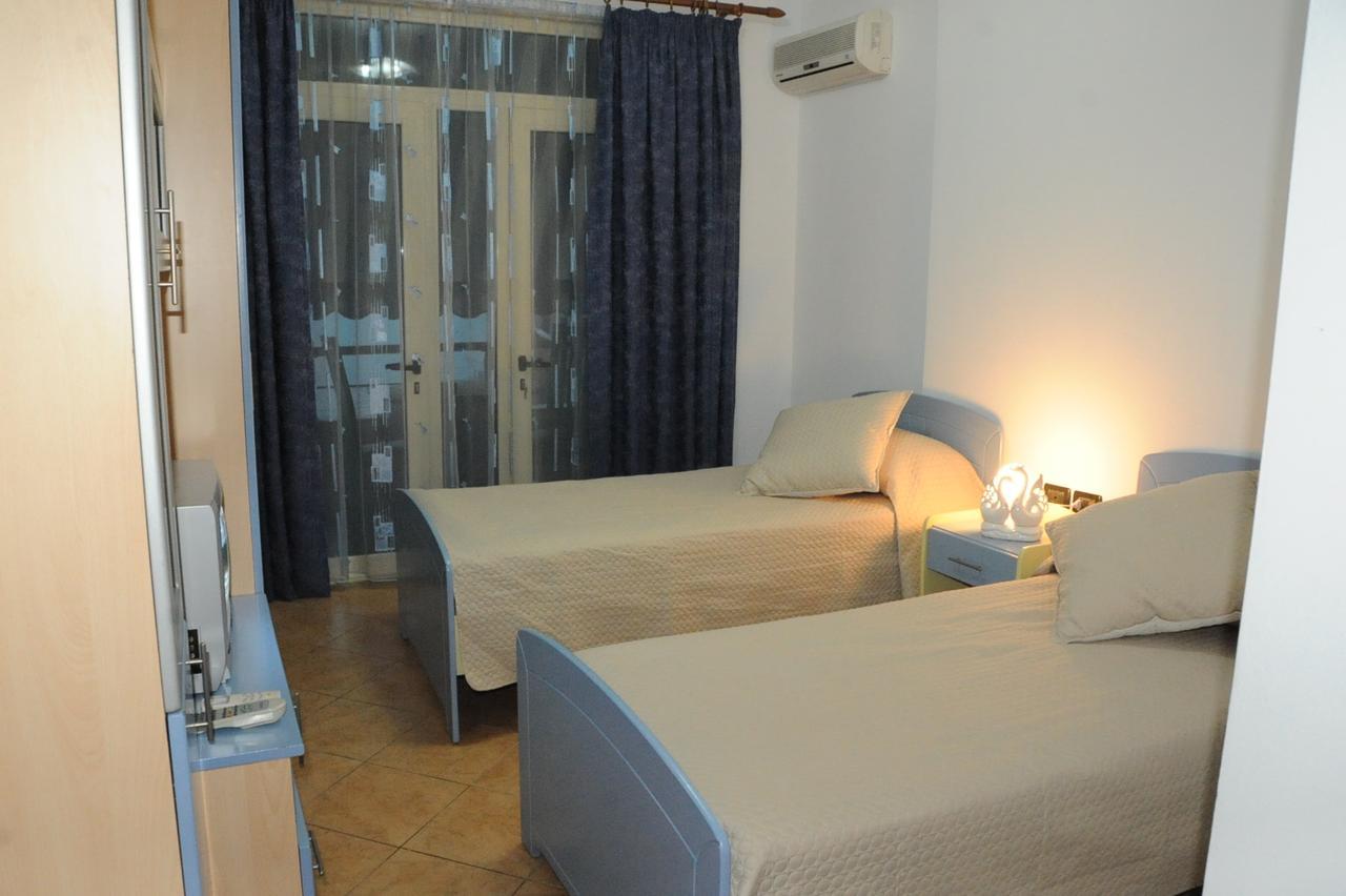 Grand G&T Hotel Shkallnur Luaran gambar