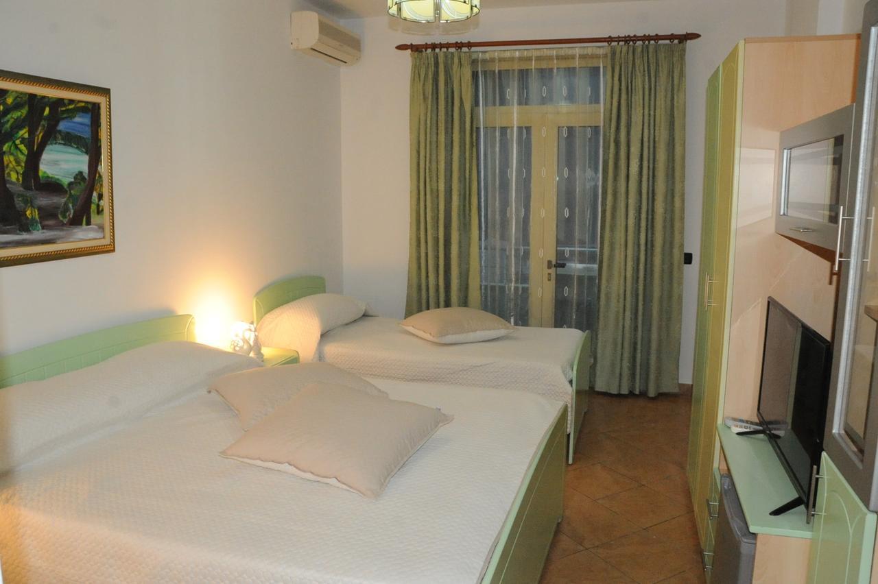 Grand G&T Hotel Shkallnur Luaran gambar