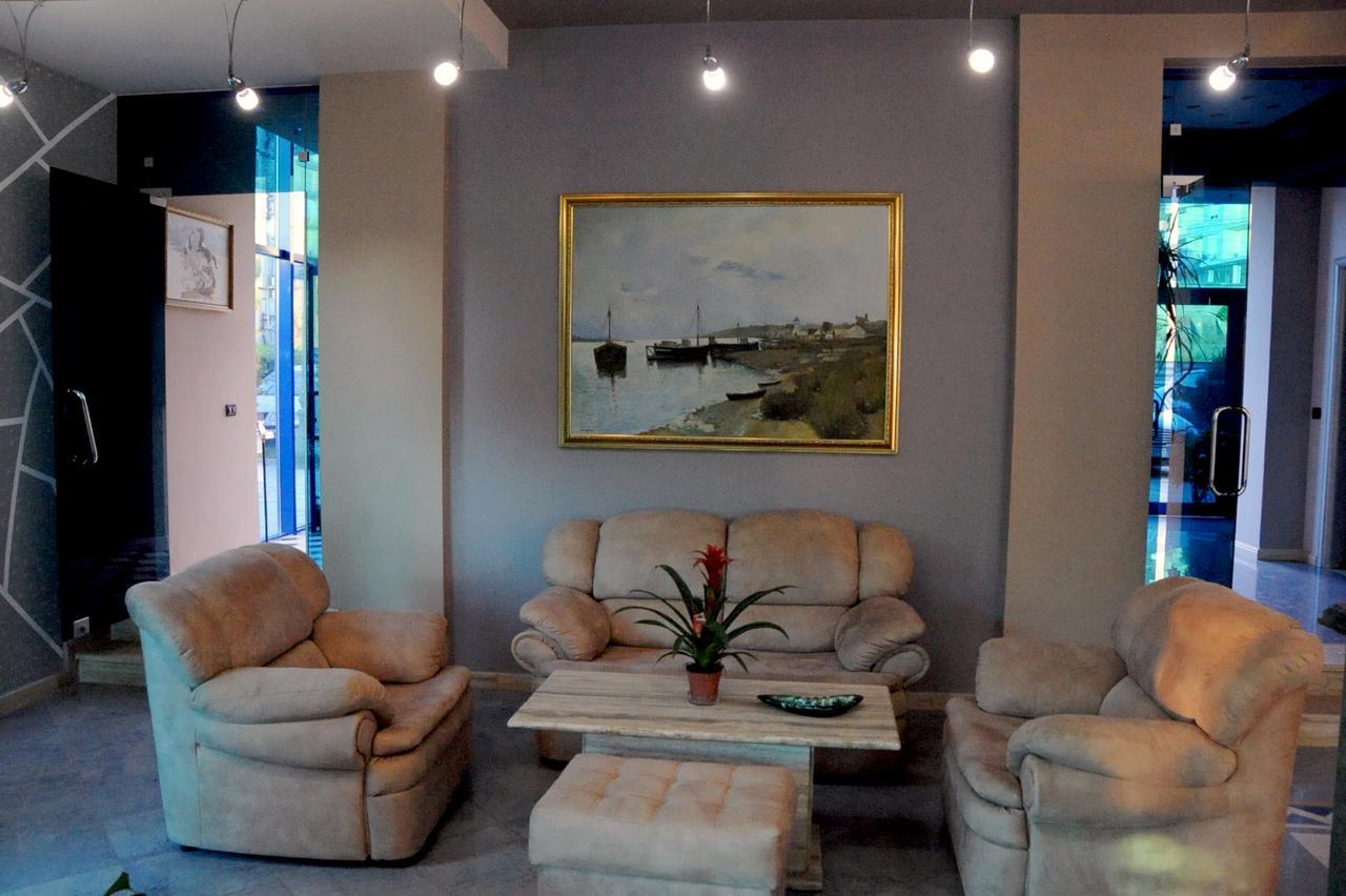 Grand G&T Hotel Shkallnur Luaran gambar