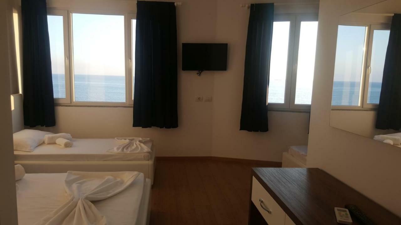 Grand G&T Hotel Shkallnur Luaran gambar